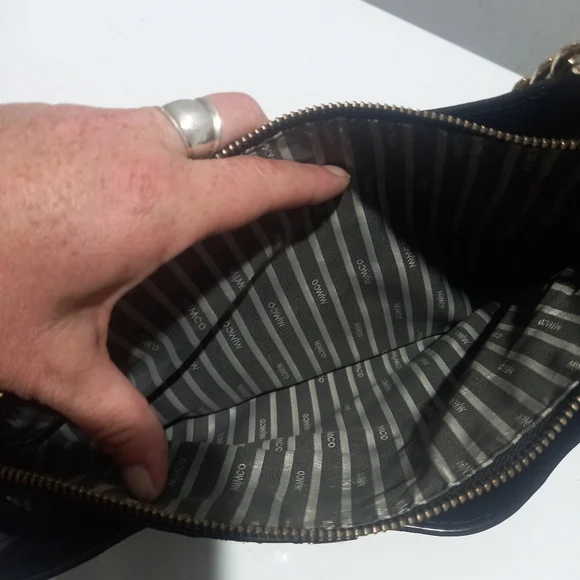 Mimco vintage black and bronze shoulder bag with gold hardware. - Picture 5 of 8